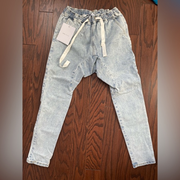 LEGOE heritage Maternity joggers. US size 2-4. - Picture 3 of 5